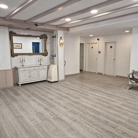 Hotel La Duquesa Pinos Genil Luaran gambar