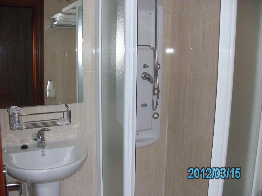 Hotel La Duquesa Pinos Genil Bilik gambar