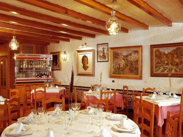 Hotel La Duquesa Pinos Genil Luaran gambar