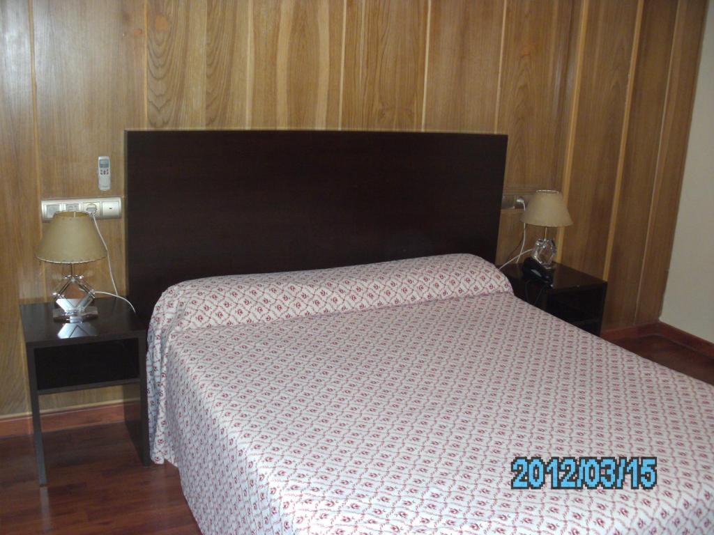 Hotel La Duquesa Pinos Genil Bilik gambar